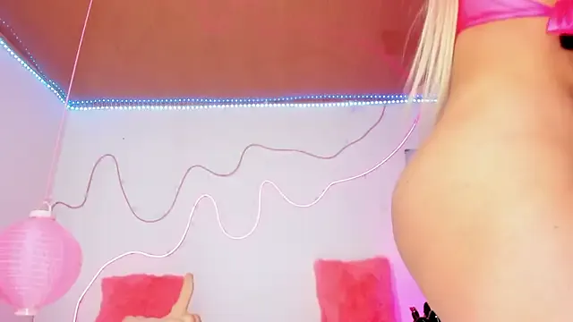 shannon_kinne_ from StripChat is Freechat