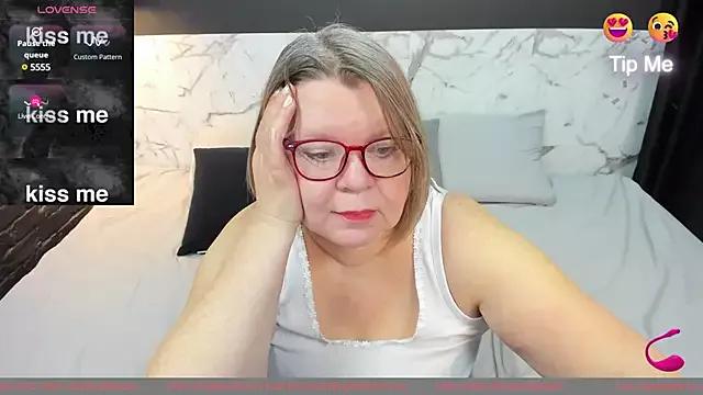 Try our streaming cams variety and talk on a personal level with our adorable girls streamers, showing off their bountiful shapes and dildos.