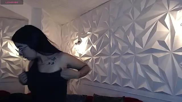 shantaal_24 from StripChat is Freechat