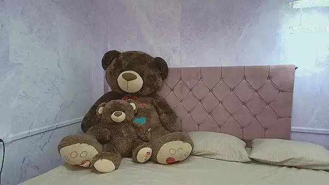 Try our streaming cams variety and talk on a personal level with our adorable girls streamers, showing off their bountiful shapes and dildos.