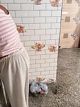 Shanu_Shah from StripChat
