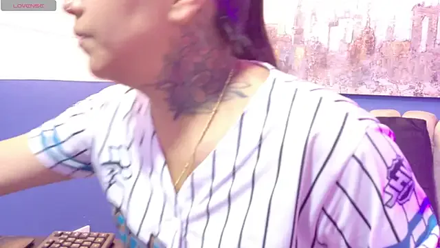 Sharit_Sex22 from StripChat is Freechat