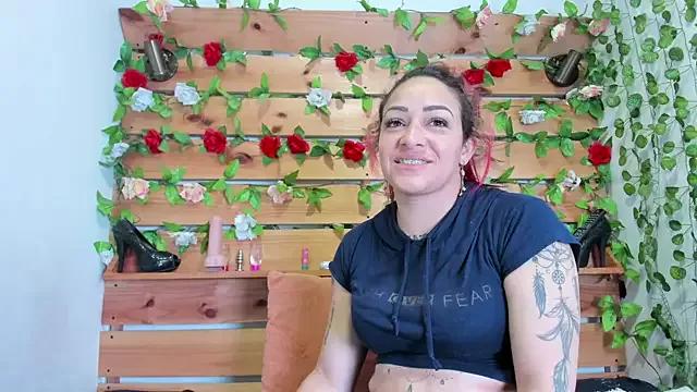 sharol_heart_ from StripChat is Freechat