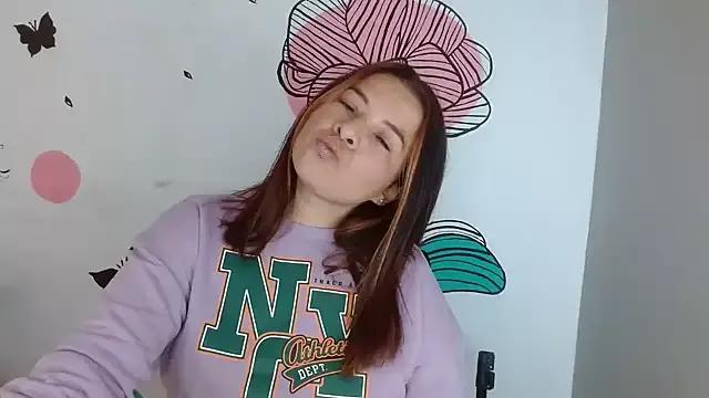 SharonLove- from StripChat is Freechat