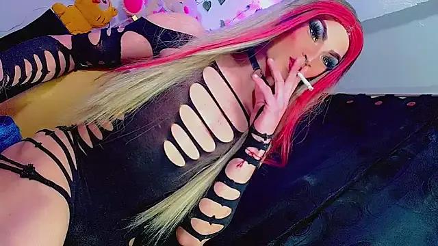 shayna_complacient from StripChat is Freechat