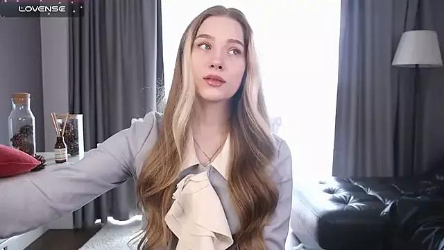 SheenaDrye from StripChat
