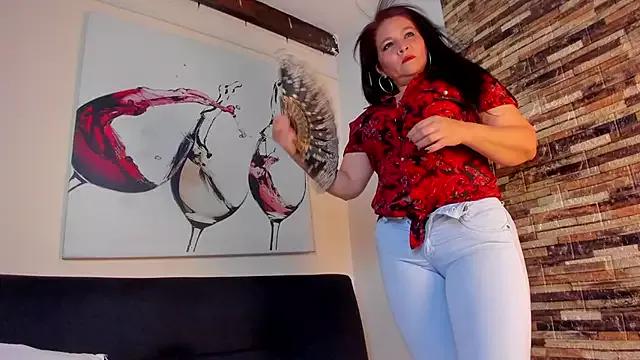 Try our streaming cams variety and talk on a personal level with our adorable girls streamers, showing off their bountiful shapes and dildos.