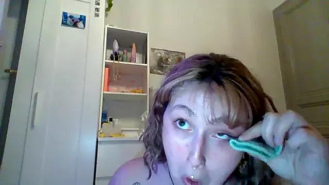 Try our streaming cams variety and talk on a personal level with our adorable girls streamers, showing off their bountiful shapes and dildos.