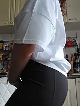 ShineBright88 from StripChat is Freechat
