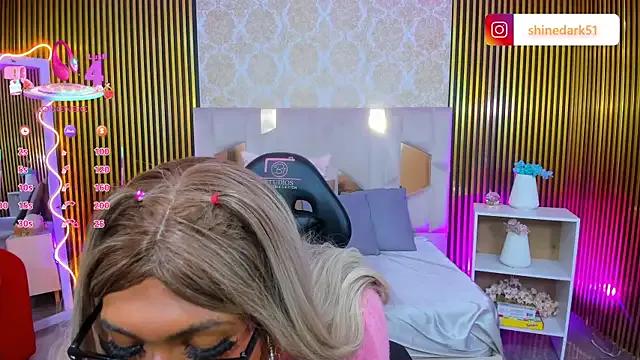 Shinedark_tay1 from StripChat is Freechat
