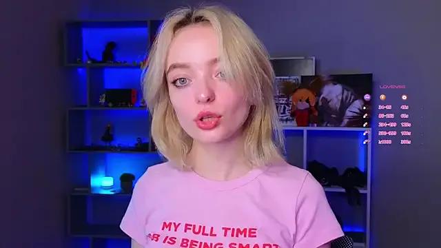 ShizukaBlanche from StripChat is Freechat
