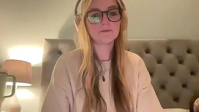 short_sweetpea from StripChat is Freechat
