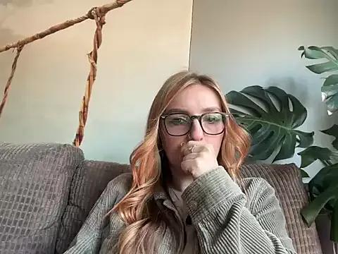 short_sweetpea from StripChat is Freechat