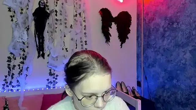 shy_elina01 from StripChat is Freechat