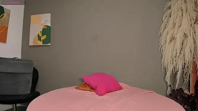 Sienna_glow from StripChat