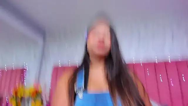 SiennaMonroe_ from StripChat is Freechat