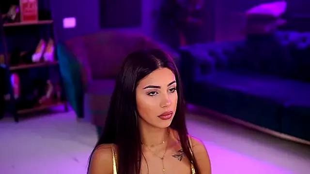 SiennaRuh from StripChat is Freechat