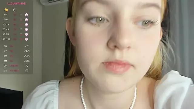 sierabelle from StripChat is Freechat