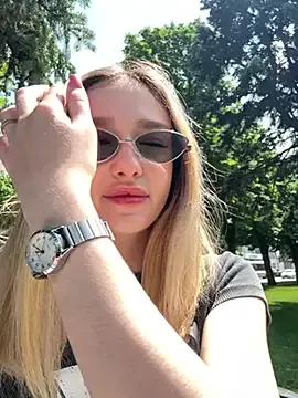 Siesta_Walker from StripChat is Freechat