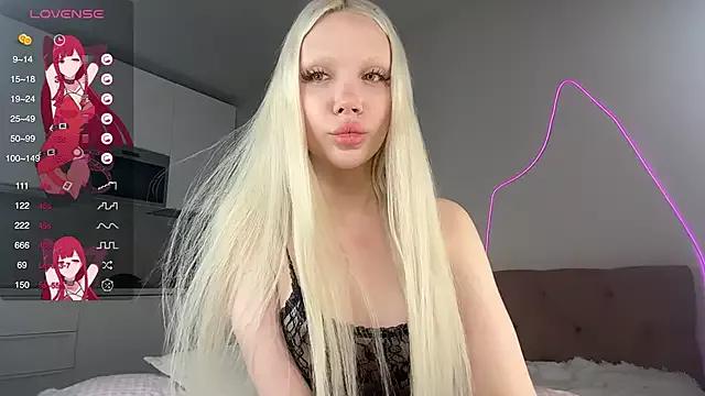 siliconepornstar from StripChat
