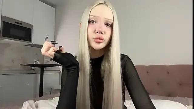 Siliconepornstar from StripChat