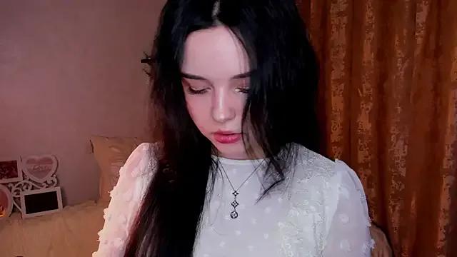 silkyaura from StripChat is Freechat