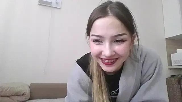 Sillybloom from StripChat