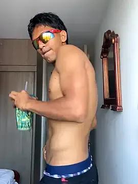 silverbody19 from StripChat is Freechat