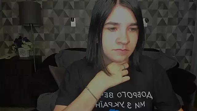SilviaRosse from StripChat is Freechat