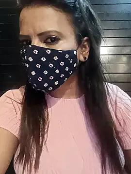 simmi_love from StripChat is Freechat