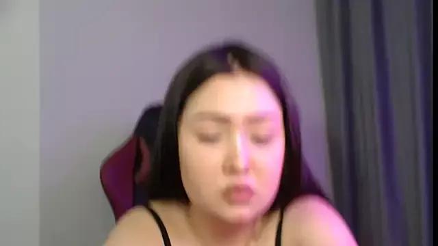 SimonaShowMeUp from StripChat is Freechat