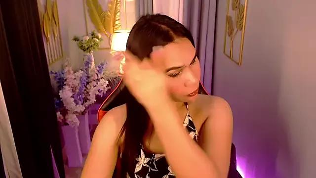 Simple_aleah from StripChat is Freechat