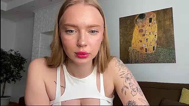 Simply_Chelsea from StripChat