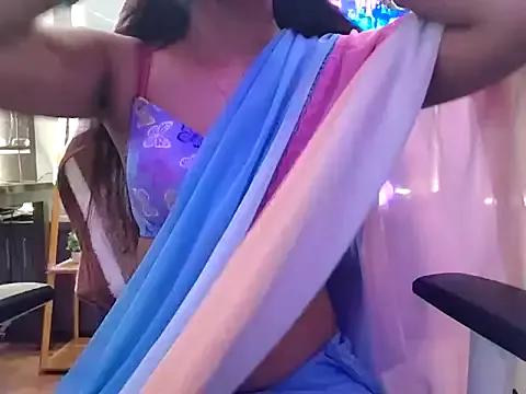 Sinderellaa from StripChat is Freechat
