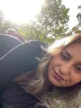 SinfulLovers33 from StripChat is Freechat