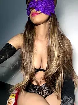 SingleHornet from StripChat is Freechat