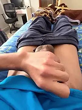 sinyorwhitee from StripChat is Freechat