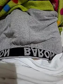 sinyorwhitee from StripChat is Freechat