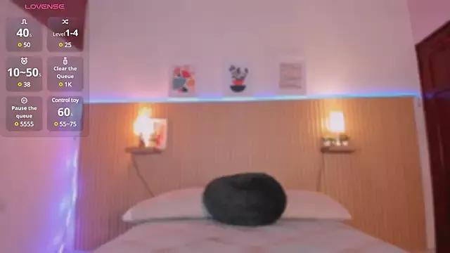 Sirenita_petitexoxo from StripChat is Freechat