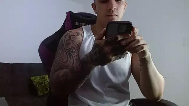 Sisoyalejo420 from StripChat is Freechat