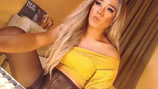 SissifyMeNow from StripChat