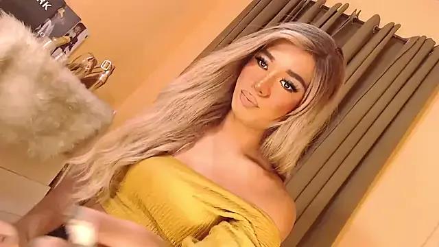 SissifyMeNow from StripChat