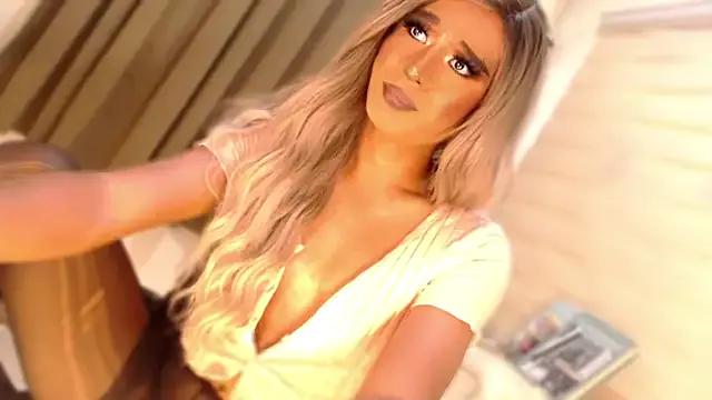 SissifyMeNow from StripChat