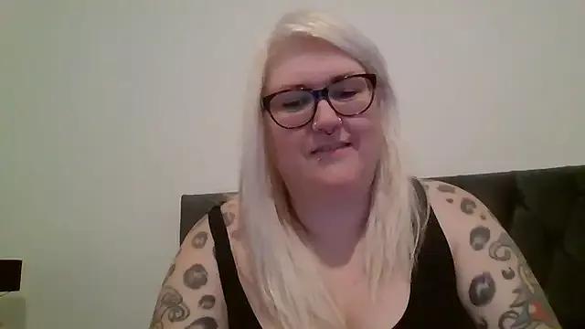 Sizzling_Indie36 from StripChat