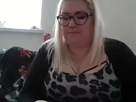 Sizzling_Indie36 from StripChat
