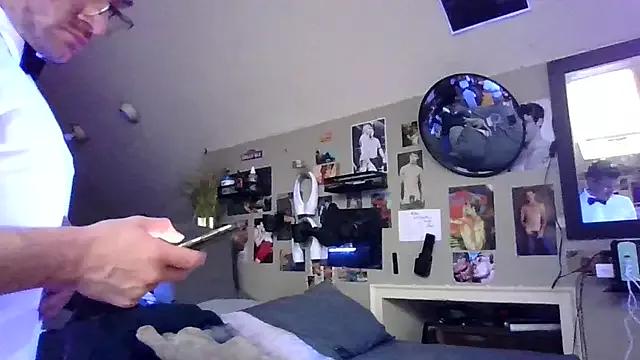 Sk00byJaXxX212 from StripChat