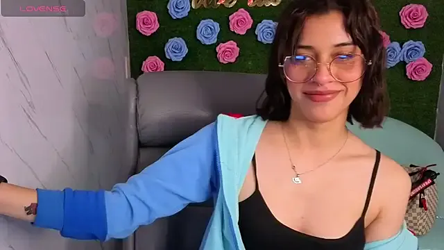 Skaller_james_a from StripChat is Freechat