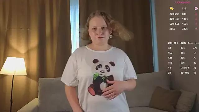 Skarlet_Austin from StripChat is Freechat