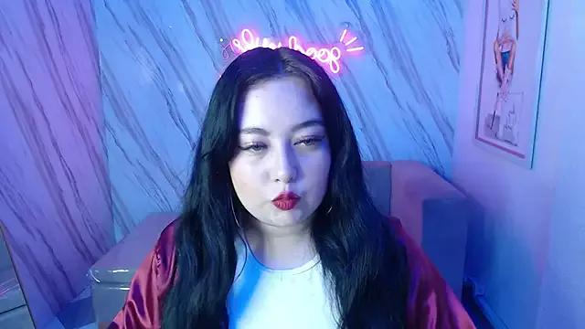 skarlett_b from StripChat is Freechat