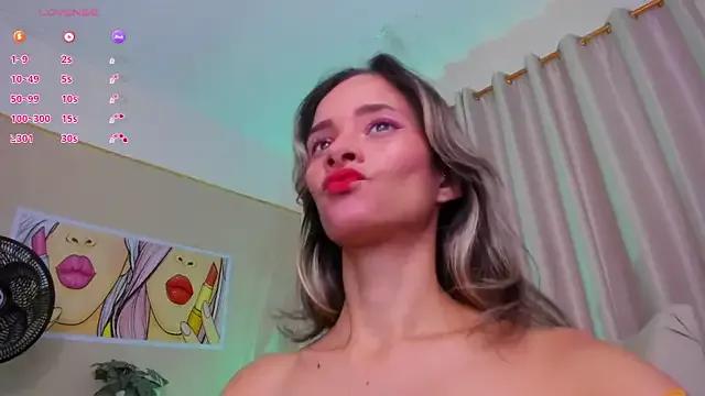 SkiinnyAna from StripChat